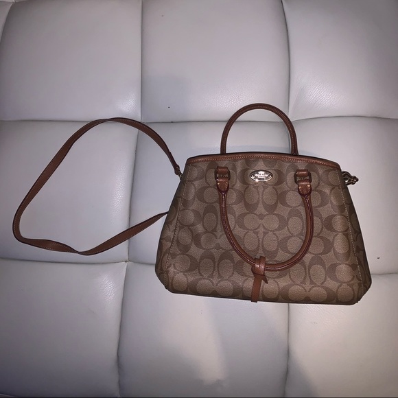 Coach hand bag with should strap